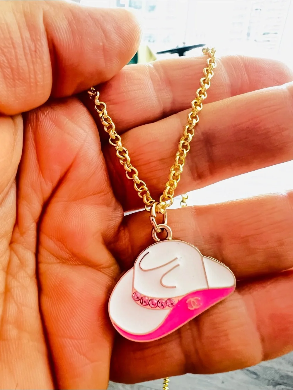 Unbranded Designer-Inspired White & Pink Hat Pendant Keychain with Gold Chain